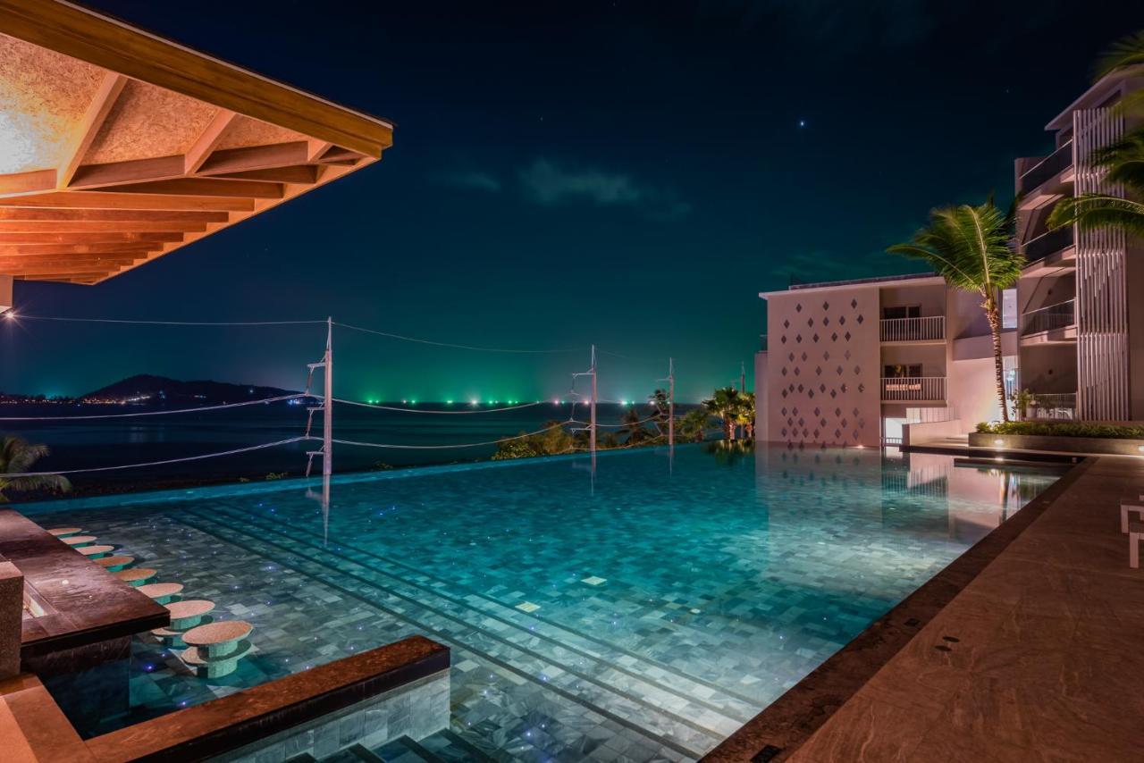 Oceanfront Beach Resort - Sha Extra Plus Patong Exteriör bild Infinity pool at the resort