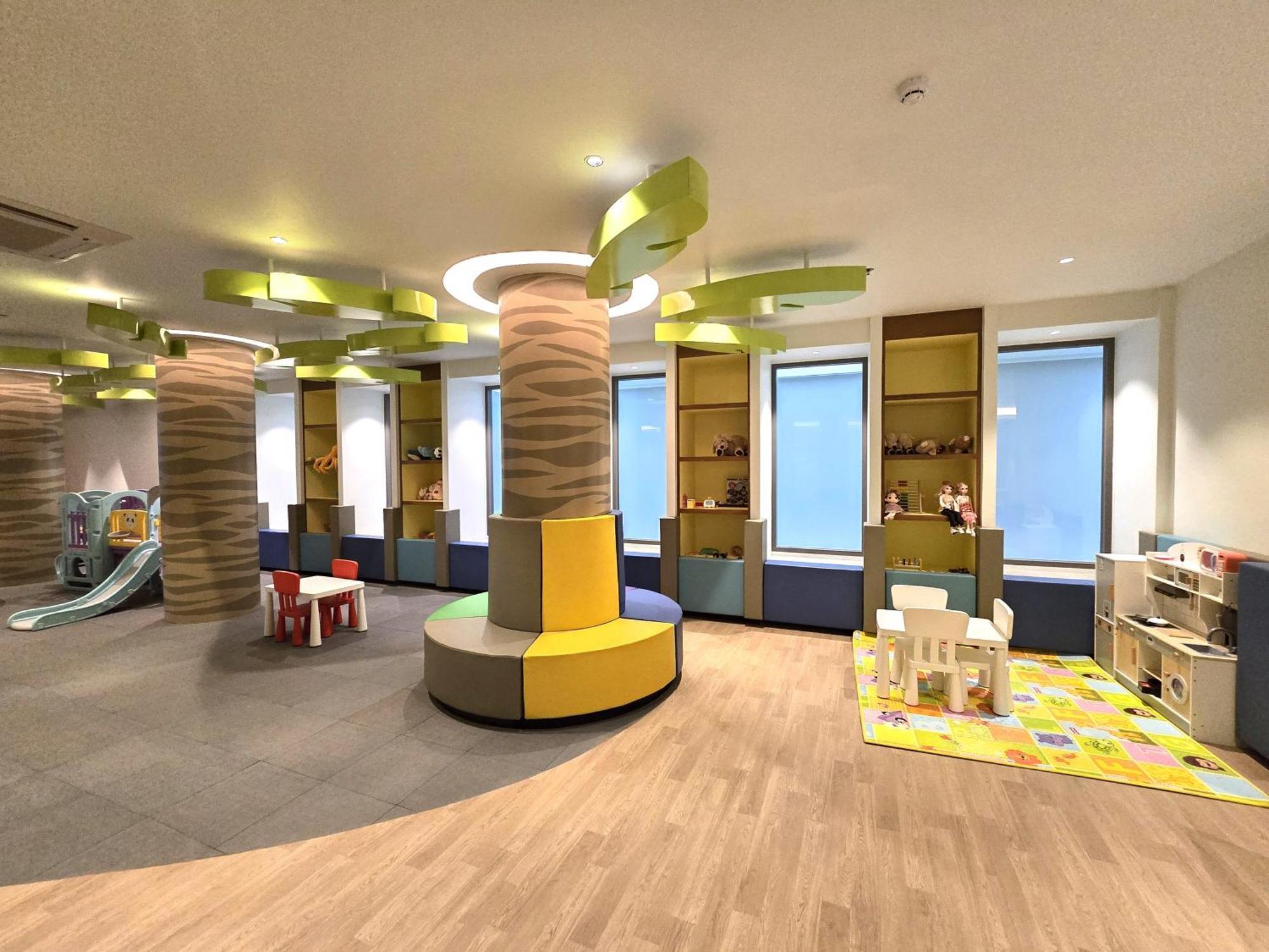 Oceanfront Beach Resort - Sha Extra Plus Patong Exteriör bild The Children's Museum of Oak Park