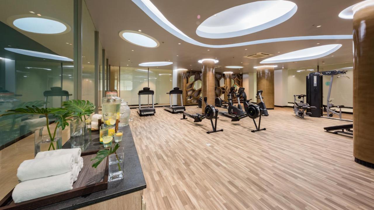 Oceanfront Beach Resort - Sha Extra Plus Patong Exteriör bild The gym at the hotel